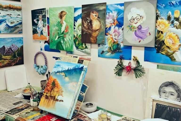 阳光中心绘画课｜用艺术点亮精彩晚年